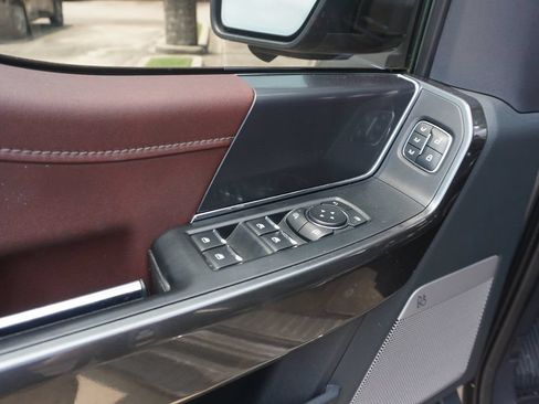 Used 2021 Ford F150 Lariat AWD/4WD image 4