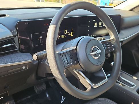 Used 2026 Nissan Kicks SV w/ Charging Package FWD image 11