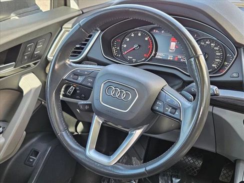 Used 2020 Audi Q5 2.0T Premium w/ Convenience Package image 11