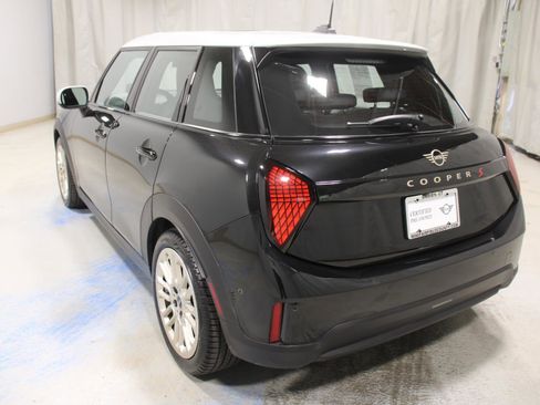 Certified 2025 MINI Cooper S image 6