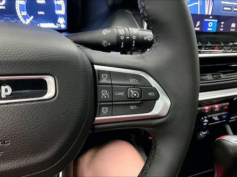 Used 2023 Jeep Compass High Altitude AWD/4WD image 29