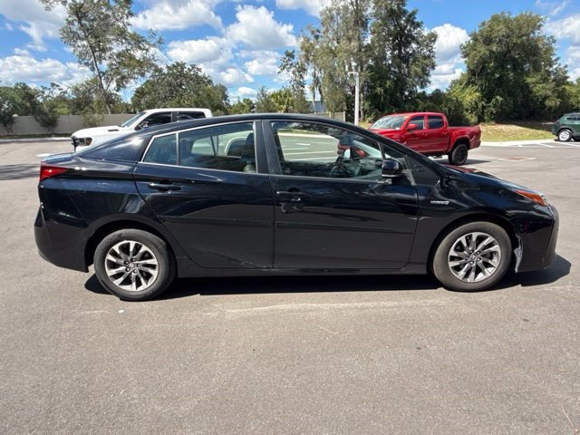 Used 2021 Toyota Prius Limited w/ Premium Convenience Package FWD image 6