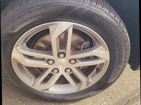 Used 2017 Chevrolet Equinox Premier w/ Enhanced Convenience Package image 12