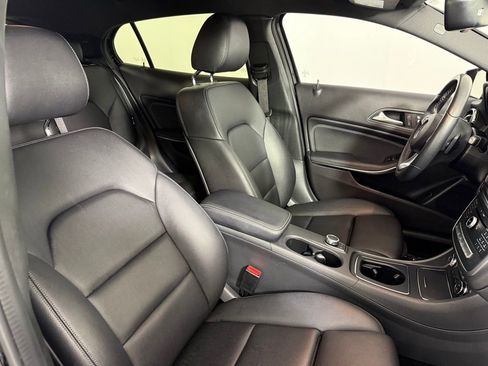 Used 2018 Mercedes-Benz GLA 250 image 16