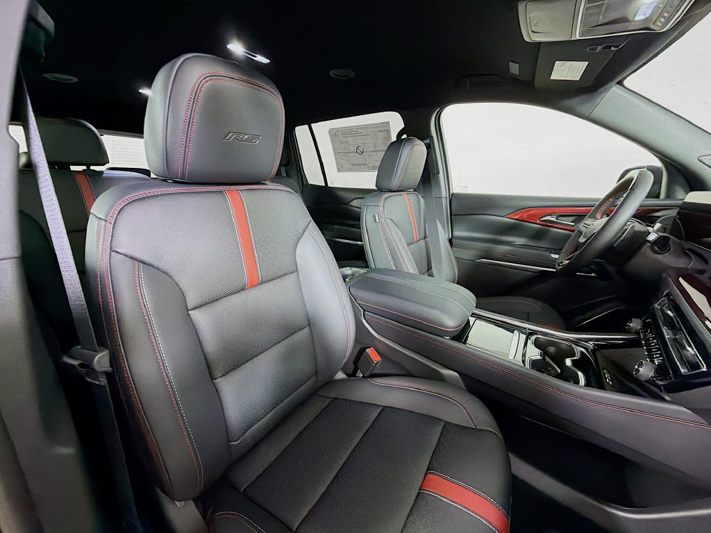 New 2026 Chevrolet Traverse RS w/ LPO, Floor Liner Package AWD/4WD image 26