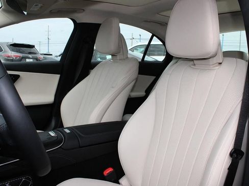 Used 2024 Mercedes-Benz E 350 4MATIC Sedan image 13