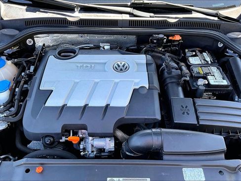 Used 2013 Volkswagen Jetta TDI FWD image 30