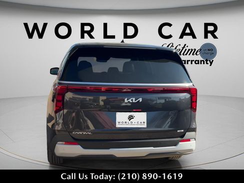 New 2026 Kia Carnival LXS image 4