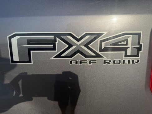 Used 2021 Ford F350 Lariat image 19