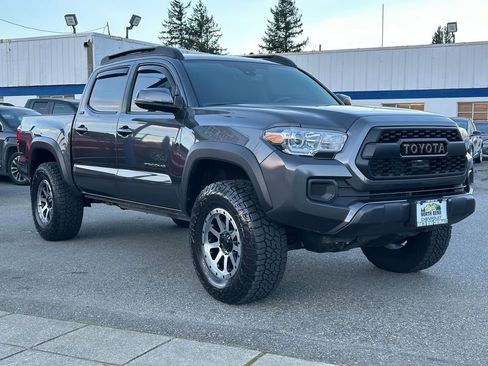 Used 2023 Toyota Tacoma 4x4 Double Cab w/ Trail Edition image 4