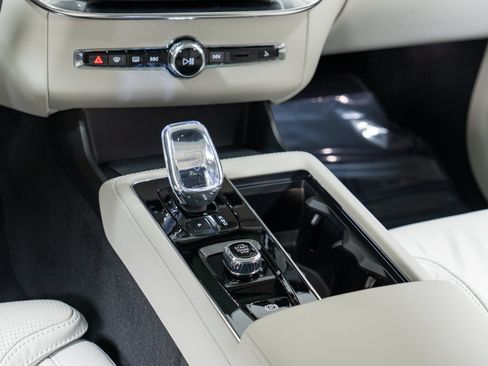 New 2026 Volvo XC90 T8 Ultra w/ Protection Package Premier AWD/4WD image 20