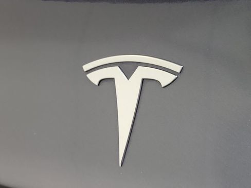 Used 2023 Tesla Model 3 Standard Range RWD image 7