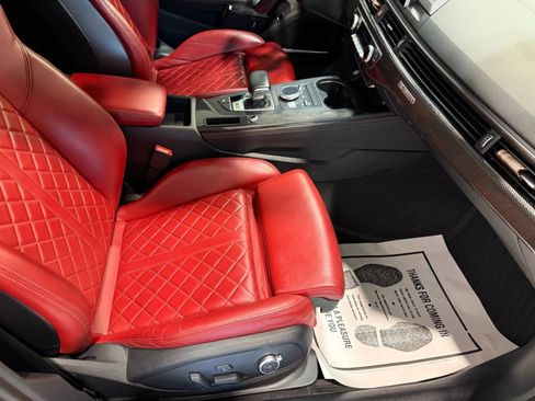 Used 2019 Audi S4 Prestige w/ Prestige Package image 32