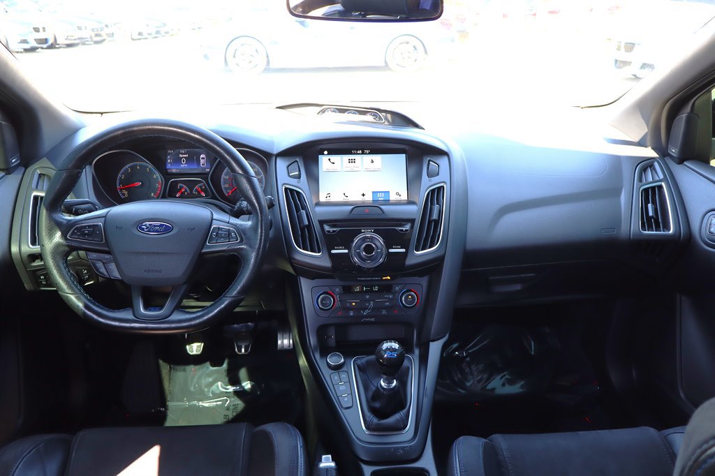 Used 2017 Ford Focus RS AWD/4WD image 17