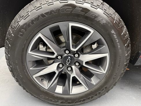 Used 2023 Chevrolet Tahoe Z71 image 21