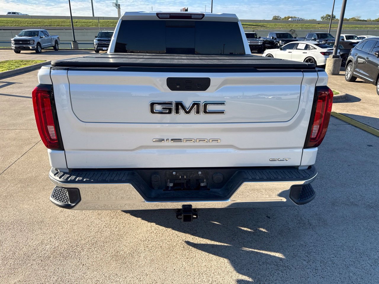 Used 2021 GMC Sierra 1500 SLT AWD/4WD image 9