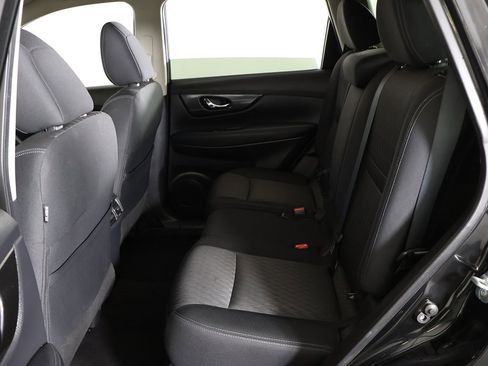 Used 2018 Nissan Rogue SV w/ Premium Package image 35