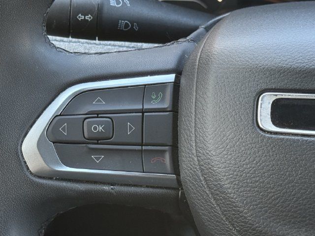 Used 2024 Jeep Compass Latitude AWD/4WD image 13