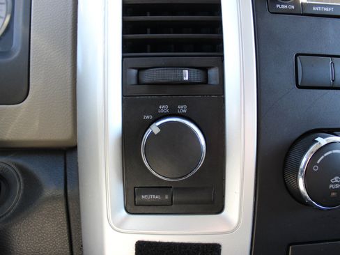 Used 2012 RAM 2500 Big Horn image 24