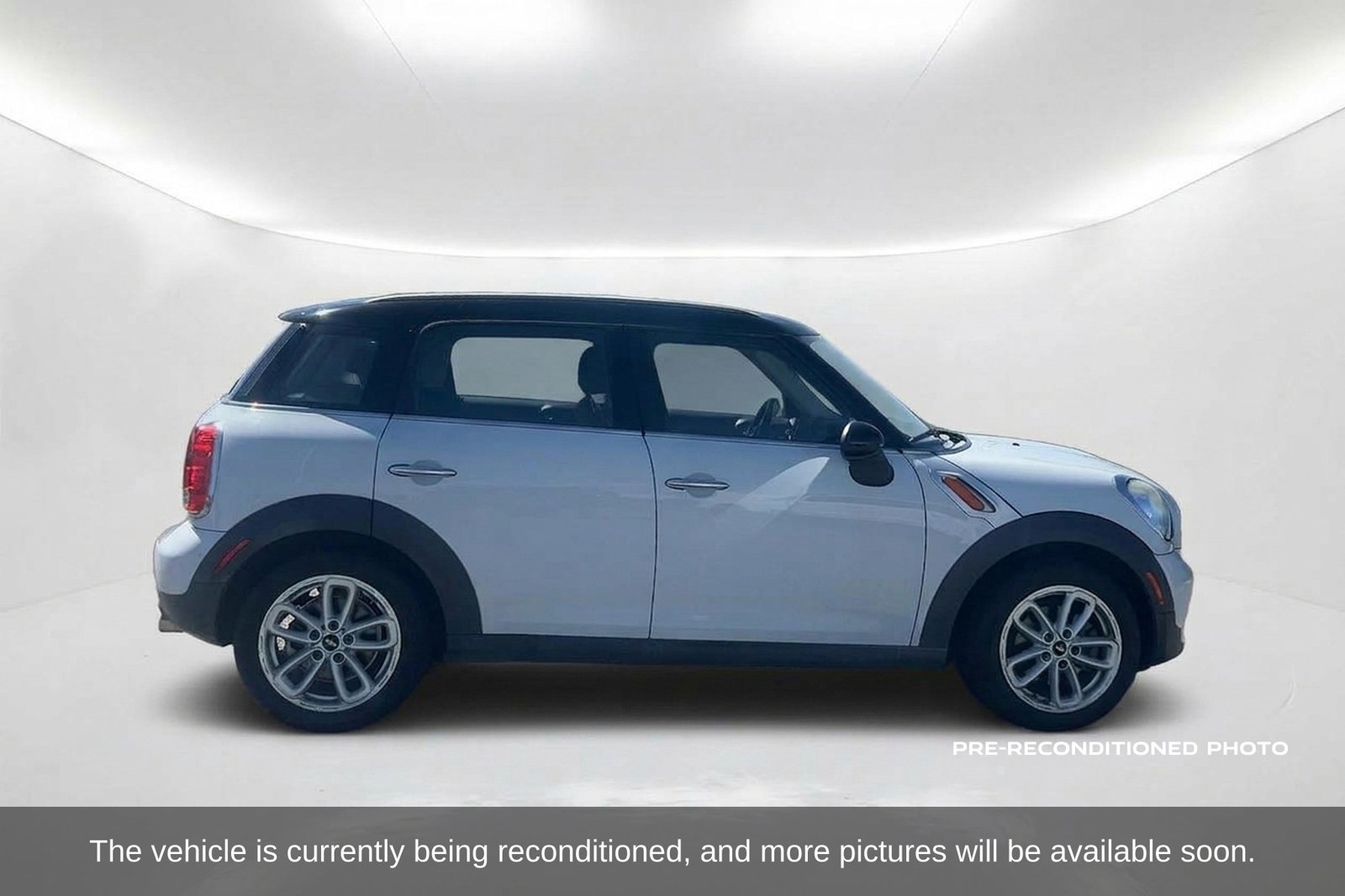 Used 2016 MINI Cooper Countryman FWD image 4