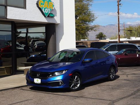 Used 2019 Honda Civic EX image 2
