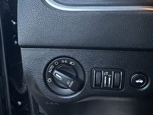 Used 2013 Dodge Charger R/T image 12