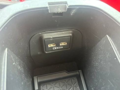 Used 2021 Toyota RAV4 Limited AWD/4WD image 27
