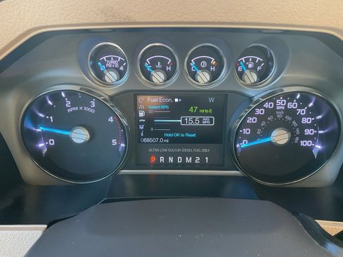 Used 2015 Ford F250 Lariat w/ Lariat Interior Package image 16