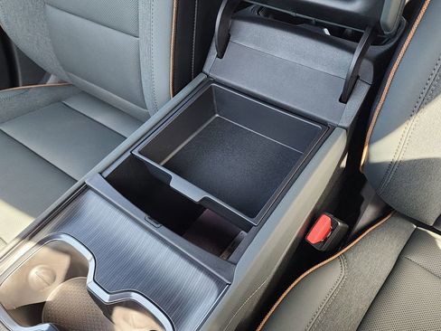 New 2026 GMC Acadia AT4 AWD/4WD image 35