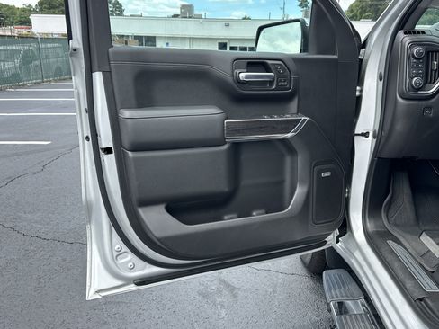 Used 2021 Chevrolet Silverado 1500 LTZ w/ LTZ Premium Package AWD/4WD image 10
