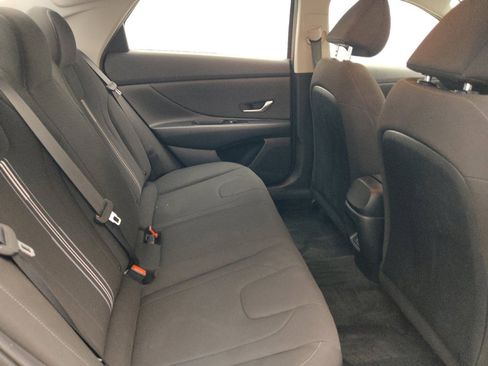 Used 2024 Hyundai Elantra SEL FWD image 19