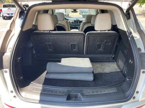 Used 2022 Buick Enclave Avenir w/ Avenir Technology Package FWD image 41