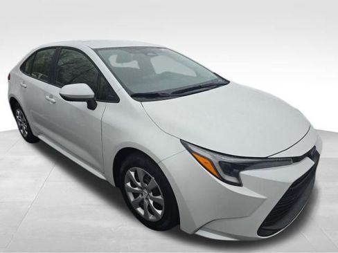 Used 2024 Toyota Corolla LE image 8