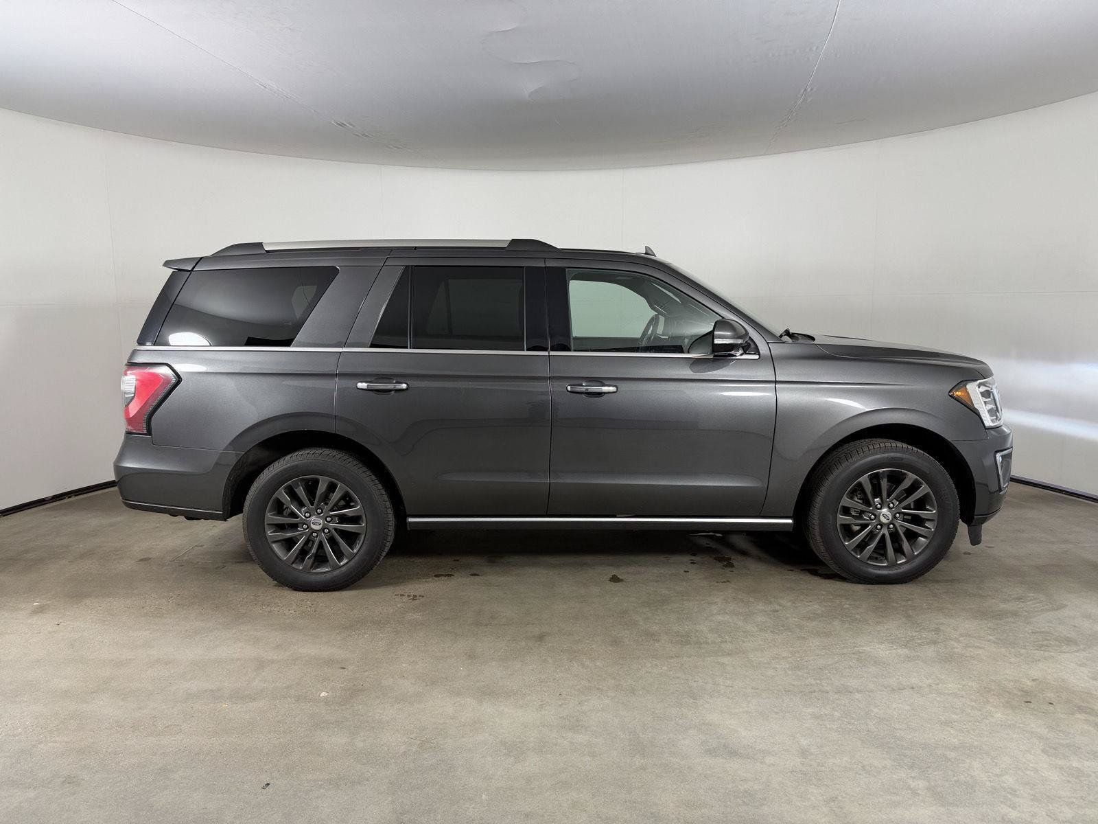 Used 2019 Ford Expedition Limited w/ Equipment Group 301A AWD/4WD image 6