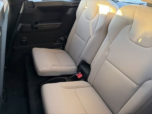 New 2026 Volvo XC90 B6 Plus w/ Protection Package Premier image 10