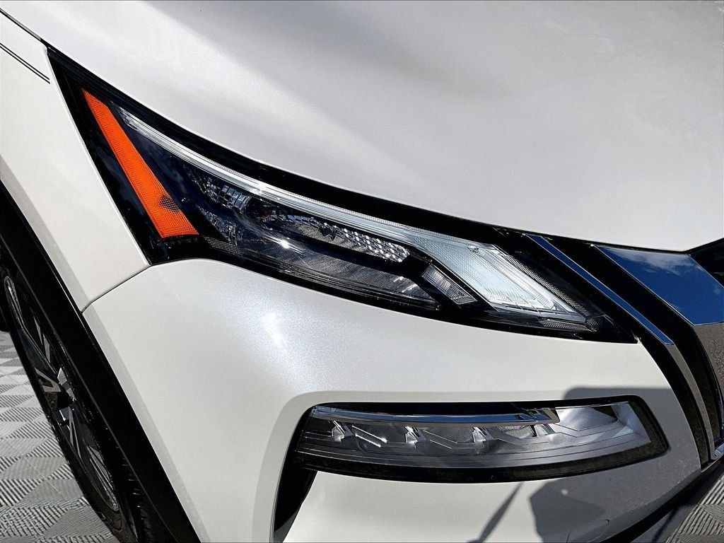 Certified 2023 Nissan Rogue SV AWD/4WD image 32