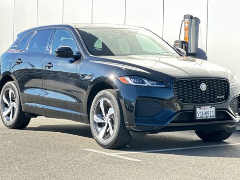 Used 2025 Jaguar F-PACE R-Dynamic S image 7