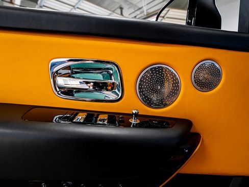 Used 2023 Rolls-Royce Cullinan image 38