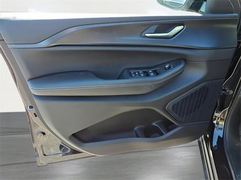 New 2025 Jeep Grand Cherokee L Altitude image 16