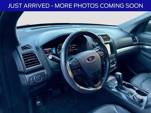 Used 2018 Ford Explorer XLT w/ Equipment Group 202A image 11