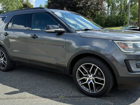 Used 2016 Ford Explorer Sport w/ Equipment Group 401A AWD/4WD image 12