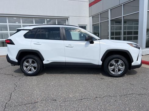 Used 2025 Toyota RAV4 LE AWD/4WD image 24