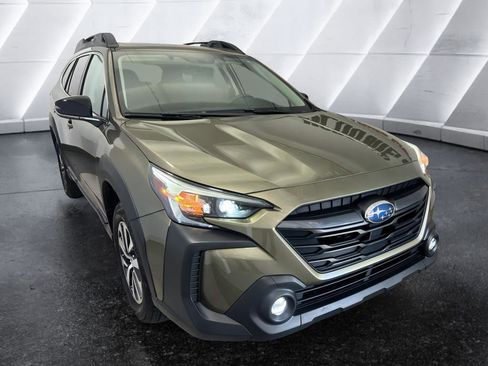 Used 2024 Subaru Outback Premium image 1