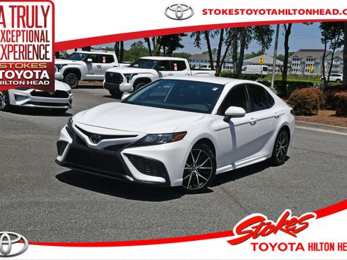 Certified 2023 Toyota Camry SE FWD image 1