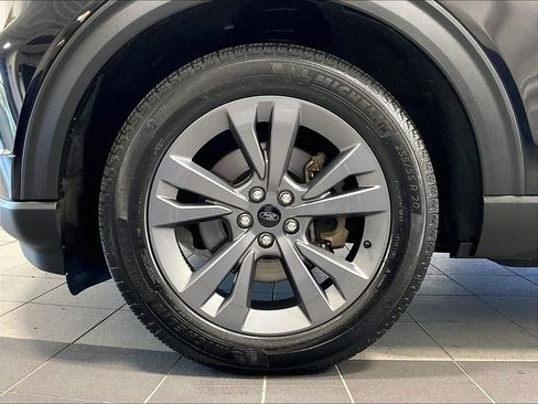 Used 2023 Ford Explorer XLT w/ Equipment Group 202A AWD/4WD image 7