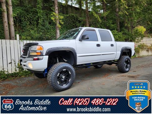 Used 2005 GMC Sierra 1500 SLT w/ Light Duty Power Package AWD/4WD image 1