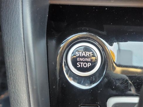 Certified 2025 Nissan Versa SV w/ Trunk Package image 25