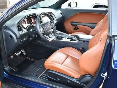 Used 2017 Dodge Challenger SRT Hellcat image 36