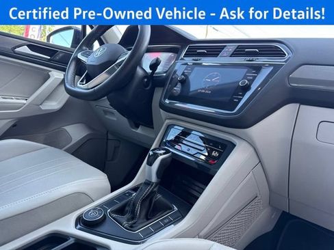 Certified 2023 Volkswagen Tiguan SE w/ Panoramic Sunroof Package AWD/4WD image 26