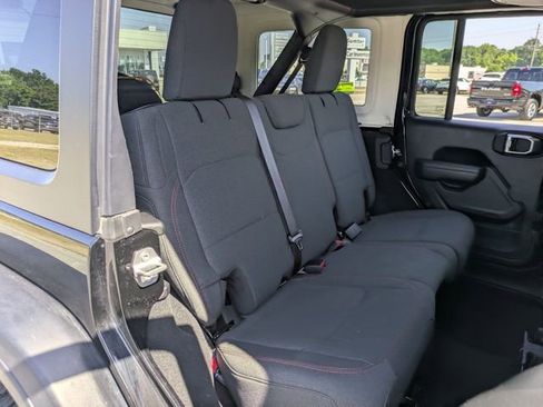 Used 2025 Jeep Wrangler Unlimited Rubicon AWD/4WD image 32